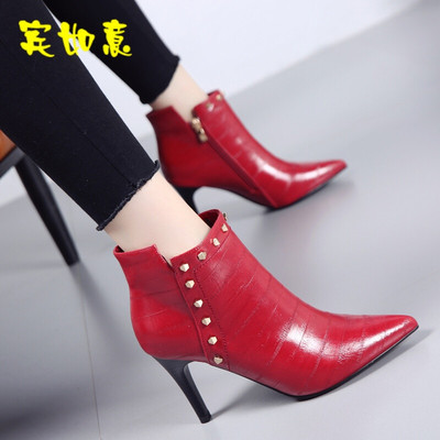 歐美性感尖頭細(xì)跟鉚釘短靴 2017秋季時(shí)尚百搭踝靴推薦
